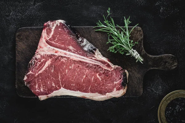Dry Aged Beef großes Rindersteack roh